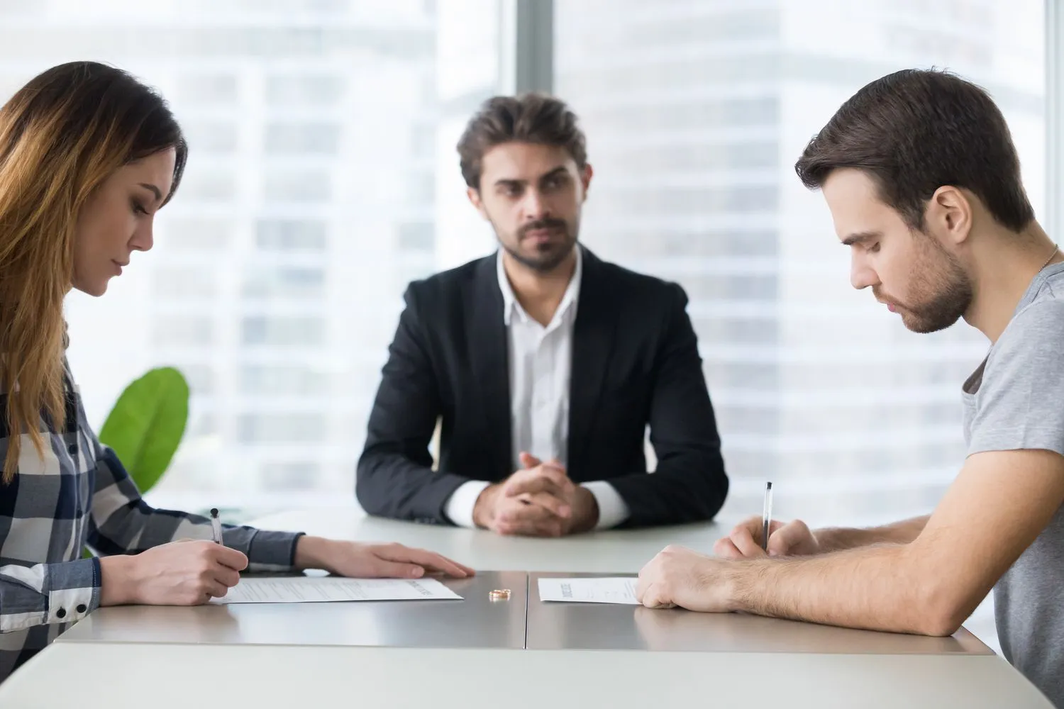 How EH Mediation Guides Couples Toward Fair and Balanced Outcomes Telford